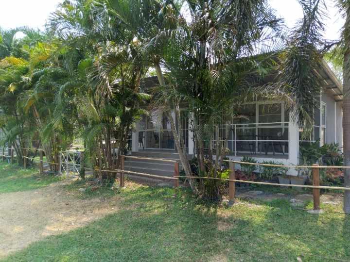 Sainam Holiday Home Phibun Mangsahan Exterior photo